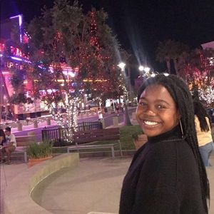 Meet your Posher, Sasha